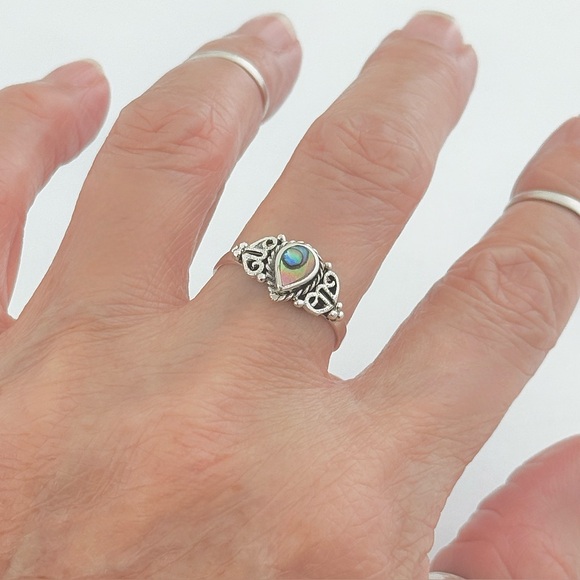 Sterling Silver Teardrop Abalone Ring with Swirls, Pear Shape Rings, Seashells - Picture 11 of 13